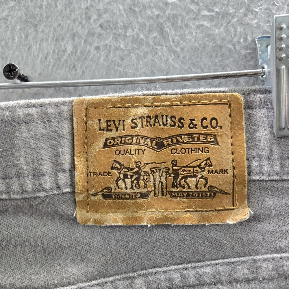 Levis *please carefully